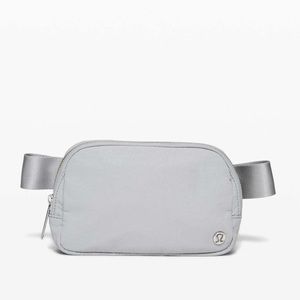 Lululemon Everywhere Belt Bag Silver Drop NWT